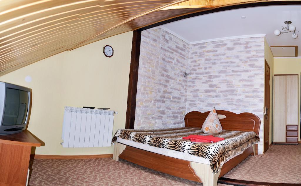 Hotel U Olega Trouskavets Chambre photo